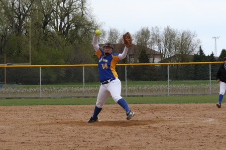 Softball Picks Up Two Wins over MN West