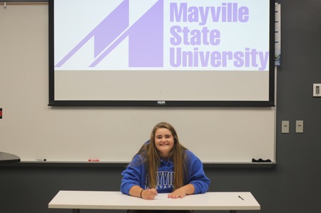 Lindsey Swanson Signs with Mayville State